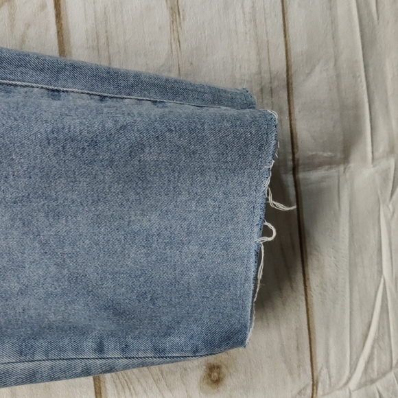 sonoma High Rise Straight Crop Jeans Lighter Wash, Size 10 - Picture 5 of 13